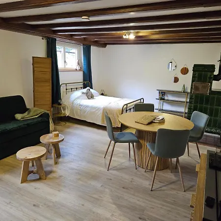 La Parenthese Apartment *